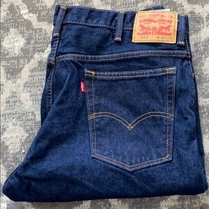 Moving! Make offer! Levi’s 517 bootcut never worn